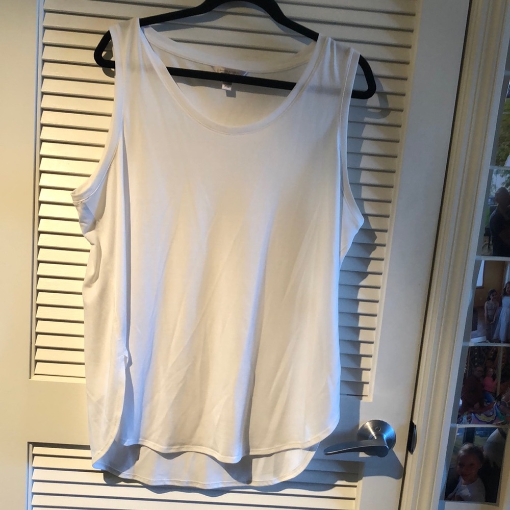 Banana Republic Cream Sleeveless Shirt